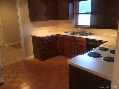 139 Ridgeview Rd, Statesville, NC 28625 - photo 3