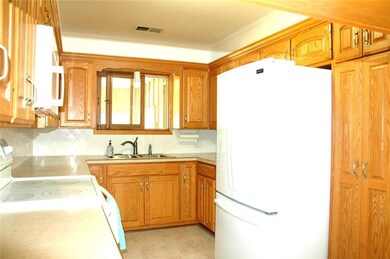 3105 Appleton Ave, Parsons, KS 67357 - photo 6