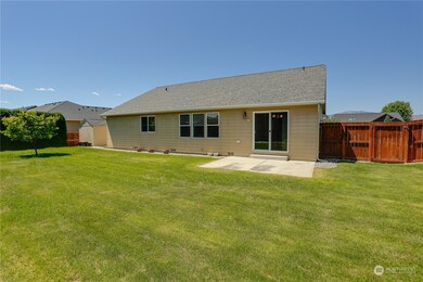 343 N Newark Ave, East Wenatchee, WA 98802 - photo 5