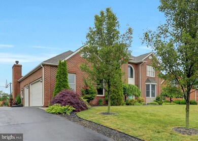 2151 Castlegreen Dr, Greencastle, PA 17225 - photo 3