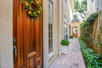 2122 Mcduffie St, Houston, TX 77019 - photo 4