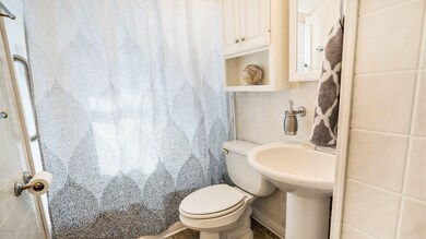 1104 Hoyt St SE, Grand Rapids, MI 49507 - photo 6