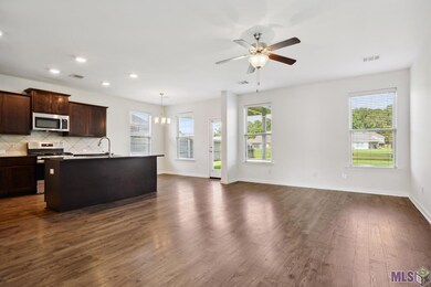 11323 Legacy Oaks Ln, Gonzales, LA 70737 - photo 2