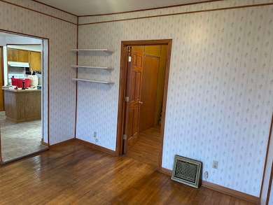 407 E 5th St, Owen, WI 54460 - photo 6