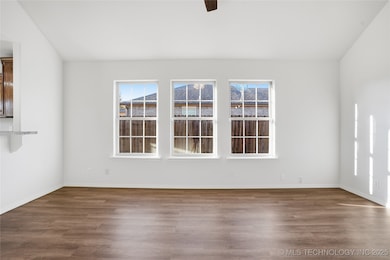 205 Vail Cir, Kiefer, OK 74041 - photo 5