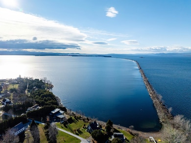 9 Cedar St, South Hero, VT 05486 - photo 3