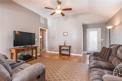 3914 Homestead Dr, New Albany, IN 47150 - photo 5