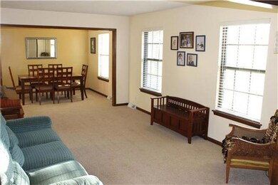 10237 Noland Rd, Lenexa, KS 66215 - photo 2