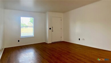 507 Buttercup unit 507, New Braunfels, TX 78130 - photo 2