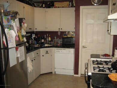 82 Sandywood Ln, Staten Island, NY 10309 - photo 5