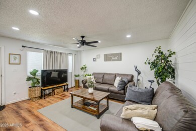 10228 N 97th Ave unit A, Peoria, AZ 85345 - photo 5
