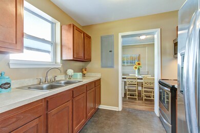 4740 Colonial Ave, Jacksonville, FL 32210 - photo 5