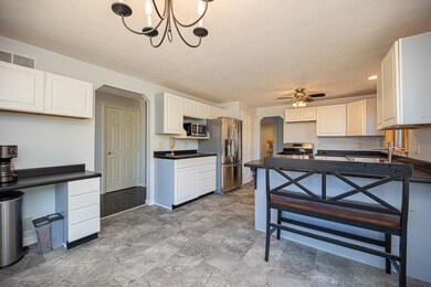 4 Little Hales Ln, Hudson, NH 03051 - photo 3