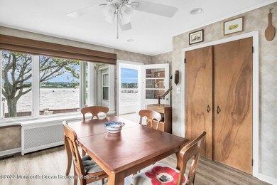 Eat-in Kitchen w/ fantastic views