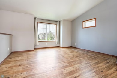 4507 Newport Ln, West Fargo, ND 58078 - photo 5