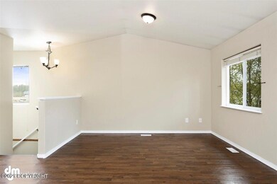05-Living Room_SOPH7579