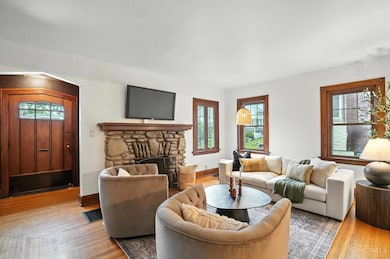 2922 Utopia Place, Cincinnati, OH 45208 - photo 2