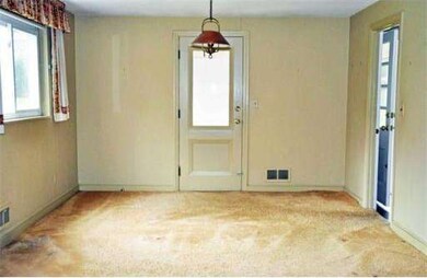 1021 Metropolitan Ave, Milton, MA 02186 - photo 3