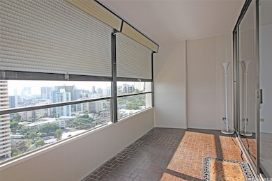 Mott-Smith Laniloa unit 1914, Honolulu, HI 96822 - photo 7