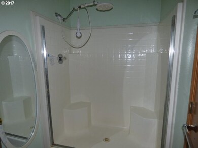 Bathroom, Attached