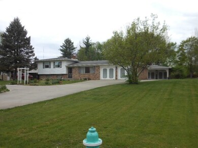 8424 Redfern Dr N, Indianapolis, IN 46239 - photo 2