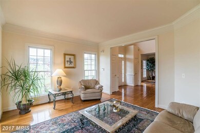 35526 Greyfriar Dr, Round Hill, VA 20141 - photo 7