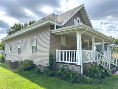 713 E 1st Ave, Mitchell, SD 57301 - photo 4