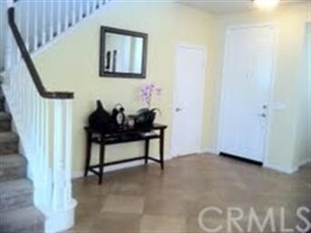 Pretty tile entry