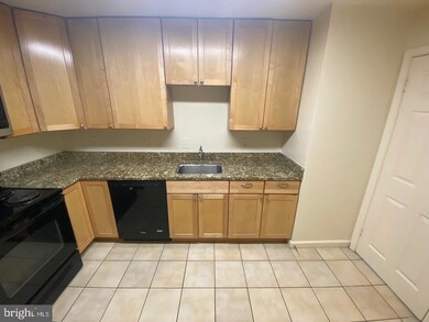 5801 Tudor Ln, Rockville, MD 20852 - photo 6