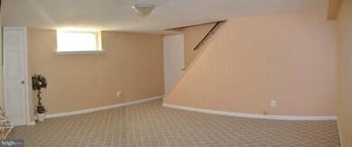 902 Foxridge Ln, Essex, MD 21221 - photo 3