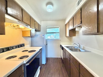 2526 W Prairie St unit 201, Denton, TX 76201 - photo 4