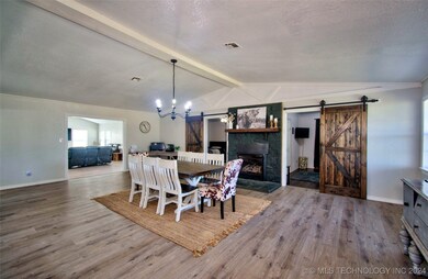 Dining room with fireplace