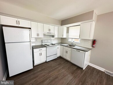 521 N Broad St unit A, Lansdale, PA 19446 - photo 5