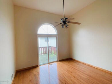 85 Simmons Ln, Staten Island, NY 10314 - photo 2