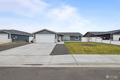 1035 E Mt Baker St, Othello, WA 99344 - photo 2