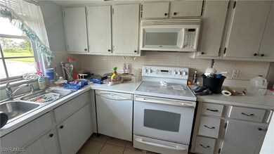 864 Courtington Ln unit 12, Fort Myers, FL 33919 - photo 3