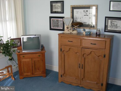 244 W Main St, New Holland, PA 17557 - photo 4