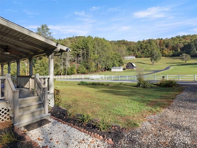 538 E Fork Rd, Sylva, NC 28779 - photo 6
