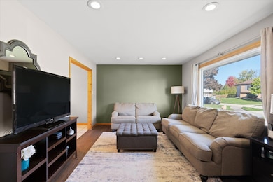 1008 Cambridge Ct, Dyer, IN 46311 - photo 5