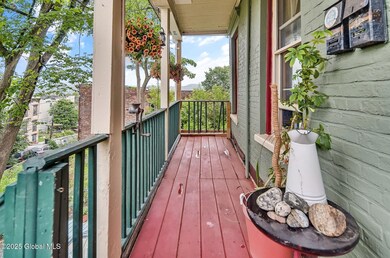 5-web-or-mls-005-15-wilbur-st-albany-ny-