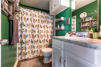 BATHROOM 1