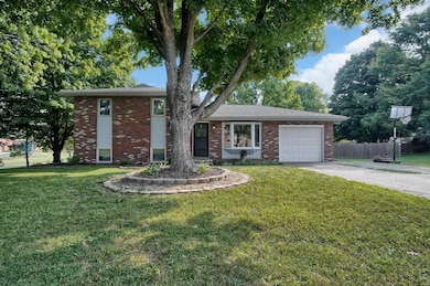 2 Heather Green, Maryville, IL 62062 - photo 2