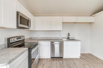 4779 Aberdeen Dr, Cresson, TX 76035 - photo 4