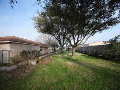 8434 Brinkmeyer Rd, Needville, TX 77461 - photo 2