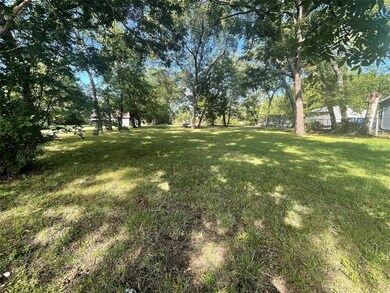 807 Evans St, Bonham, TX 75418 - photo 4