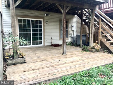 3328 Piney Ridge Ct, Herndon, VA 20171 - photo 5