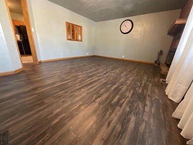 410 N Walnut St, Seiling, OK 73663 - photo 4