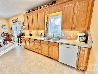 126 Cross Creek Dr unit 19, Statesville, NC 28625 - photo 6