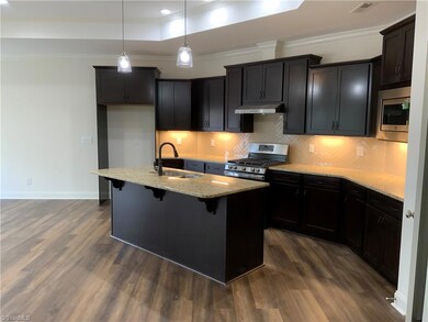 Kitchen pic. 1