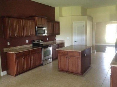 6210 Lapis Ln kitchen with island